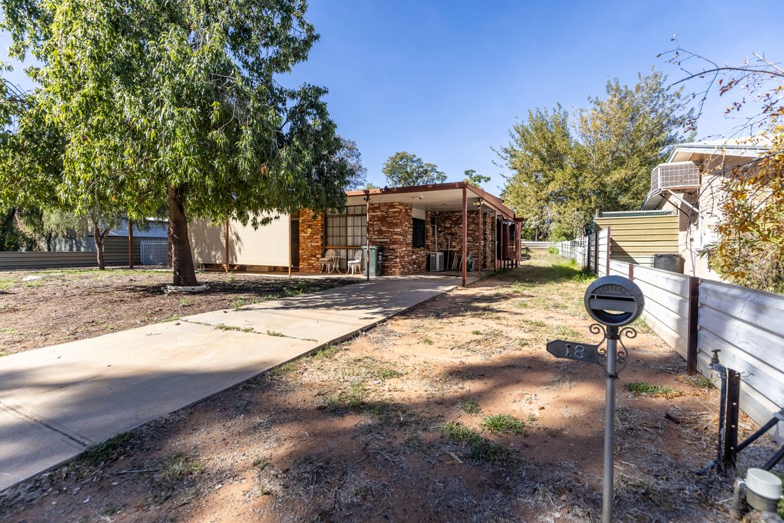 Image 1 - Property for sale - 18 Spicer Crescent, ARALUEN, NT 0870