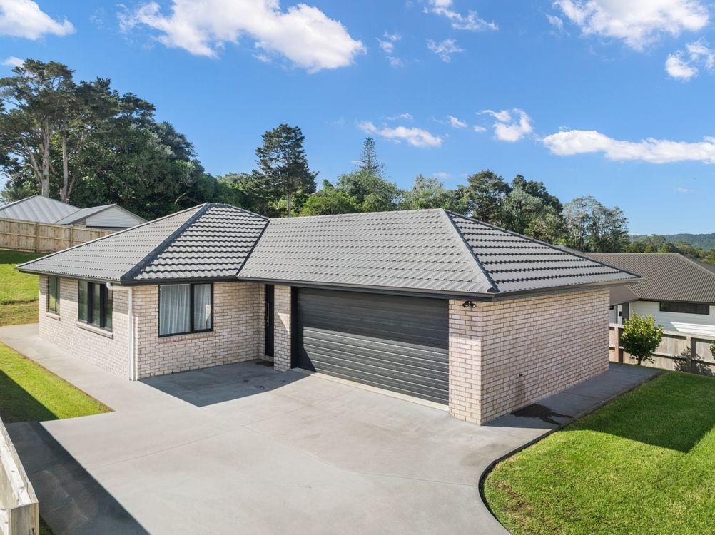 Image 1 - Property for sale - 5 Royal St Annes Drive, Te Kamo, NZ 0112
