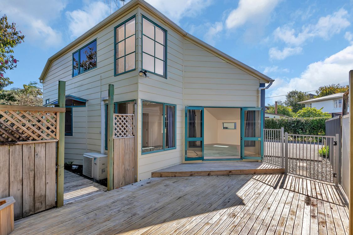 Image 1 - Property for sale - 2/31 McClintock Street, Whau Valley, NZ 0112