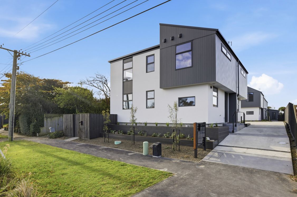 Image 1 - Property for sale - 157 Mackenzie Avenue, Woolston, NZ 8022