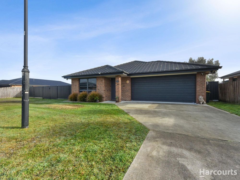 Image 1 - Property for sale - 3 Axton Close, GEORGE TOWN, TAS 7253