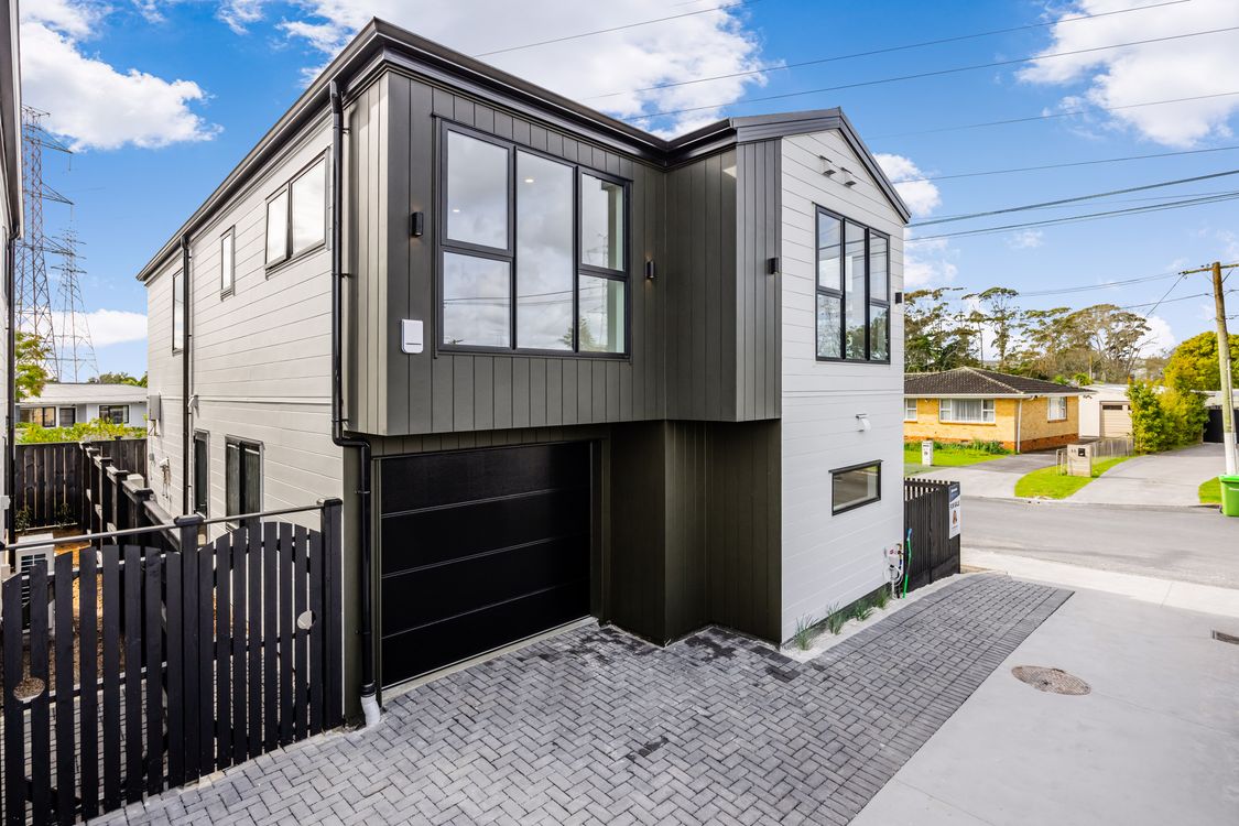 Image 1 - Property for sale - 2/16 Osprey Street, Pakuranga, NZ 2010