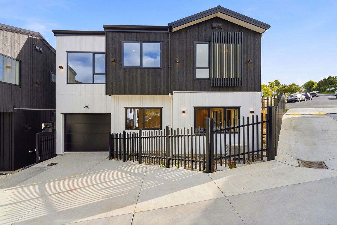 Image 1 - Property for sale - 17A Cypress Place, Sunnynook, NZ 0620