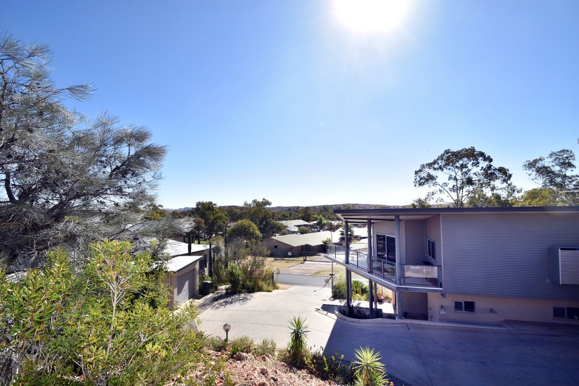 Image 1 - Property for sale - 10/5 Mariae Place, SADADEEN, NT 0870