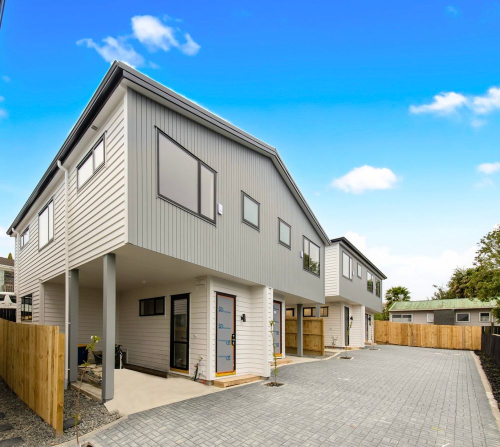 Image 1 - Property for sale - 8E Butterworth Drive, Glendene, NZ 0602