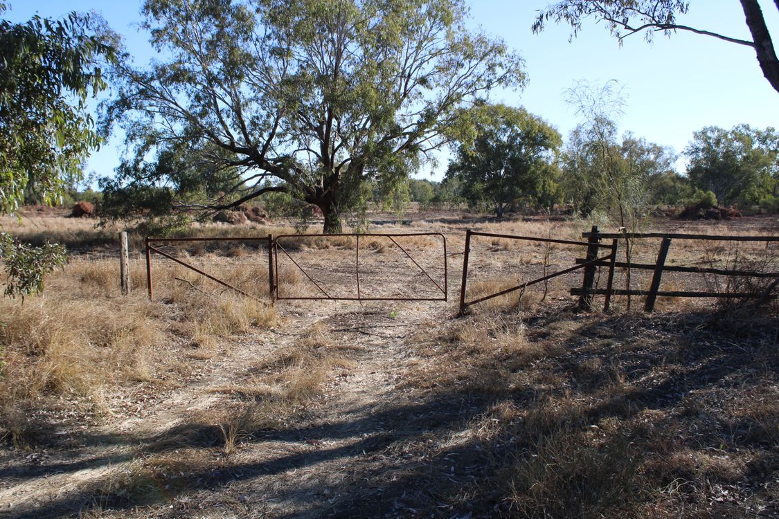 Image 1 - Property for sale - 9 ,10, 11 & 217 ROMA TAROOM ROAD, TAROOM, QLD 4420
