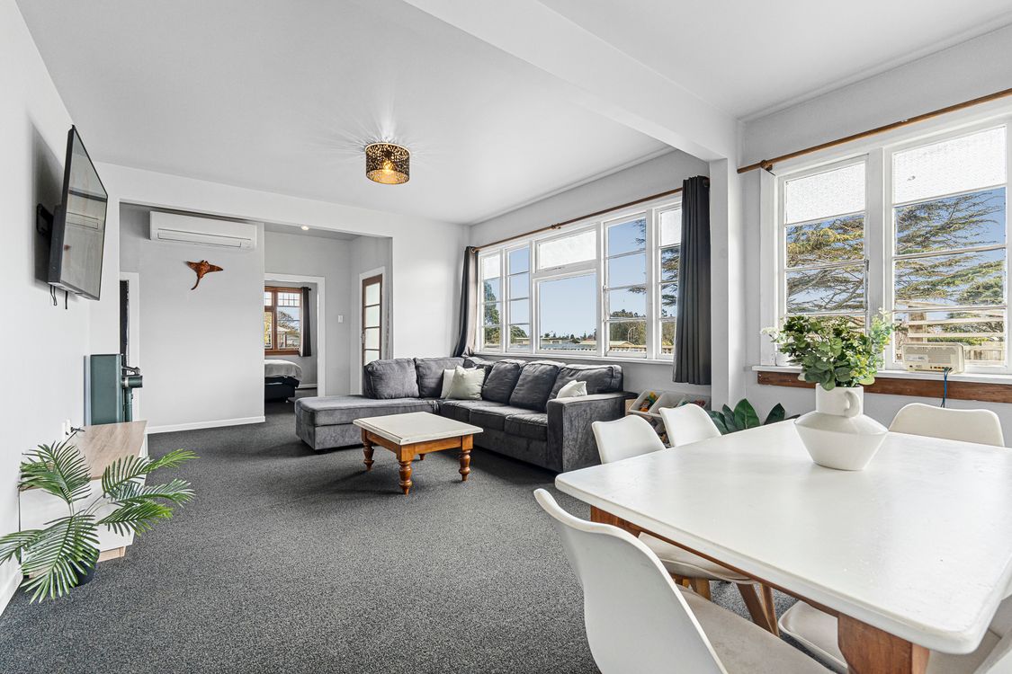 Image 1 - Property for sale - 8 Newbury Place, Waitara, NZ 4320