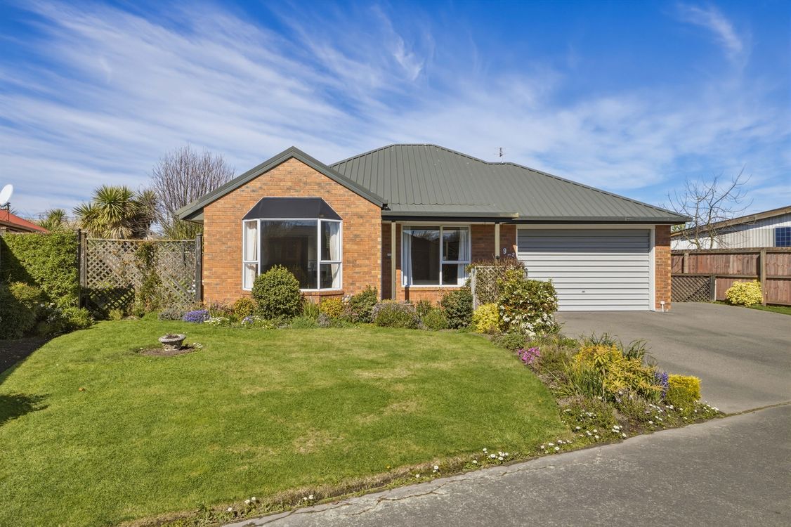 Image 1 - Property for sale - 2/9 Showgate Avenue, Sockburn, NZ 8041