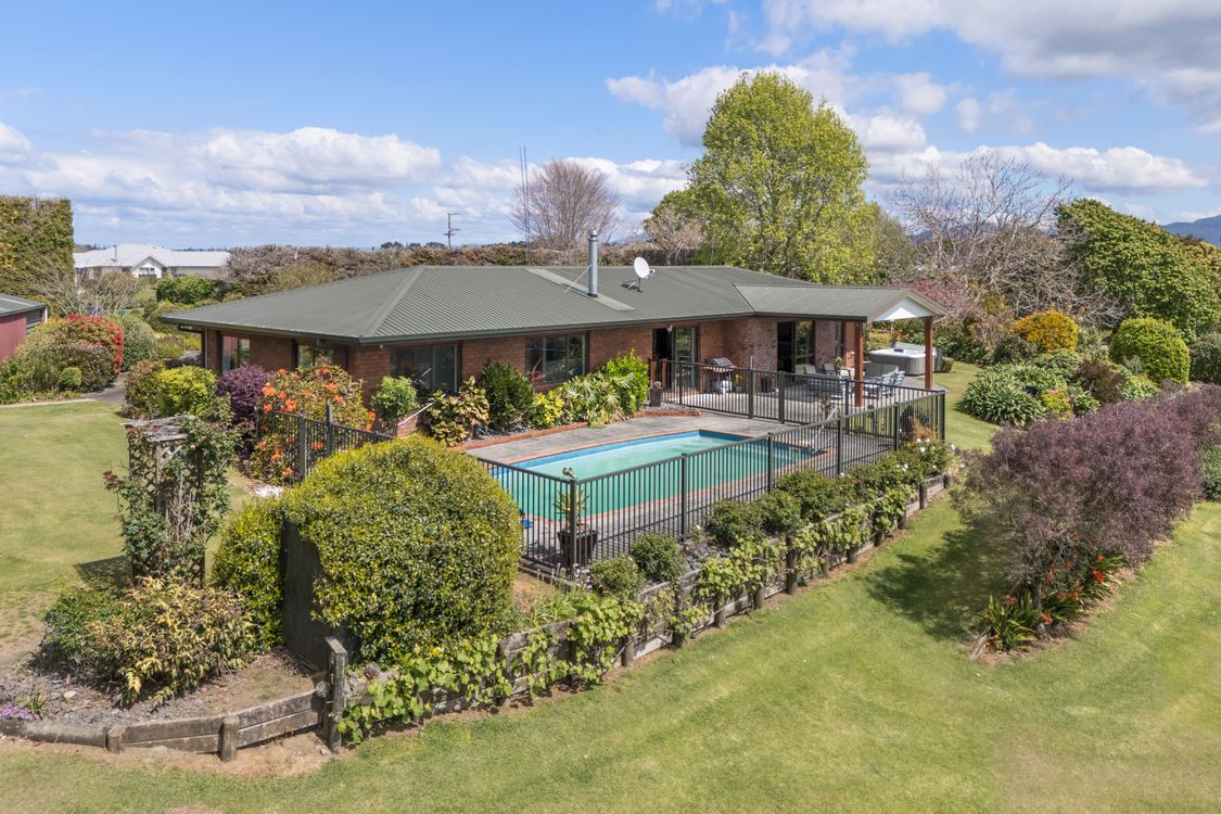 Image 1 - Property for sale - 217 Ongare Point Road, Katikati, NZ 3170