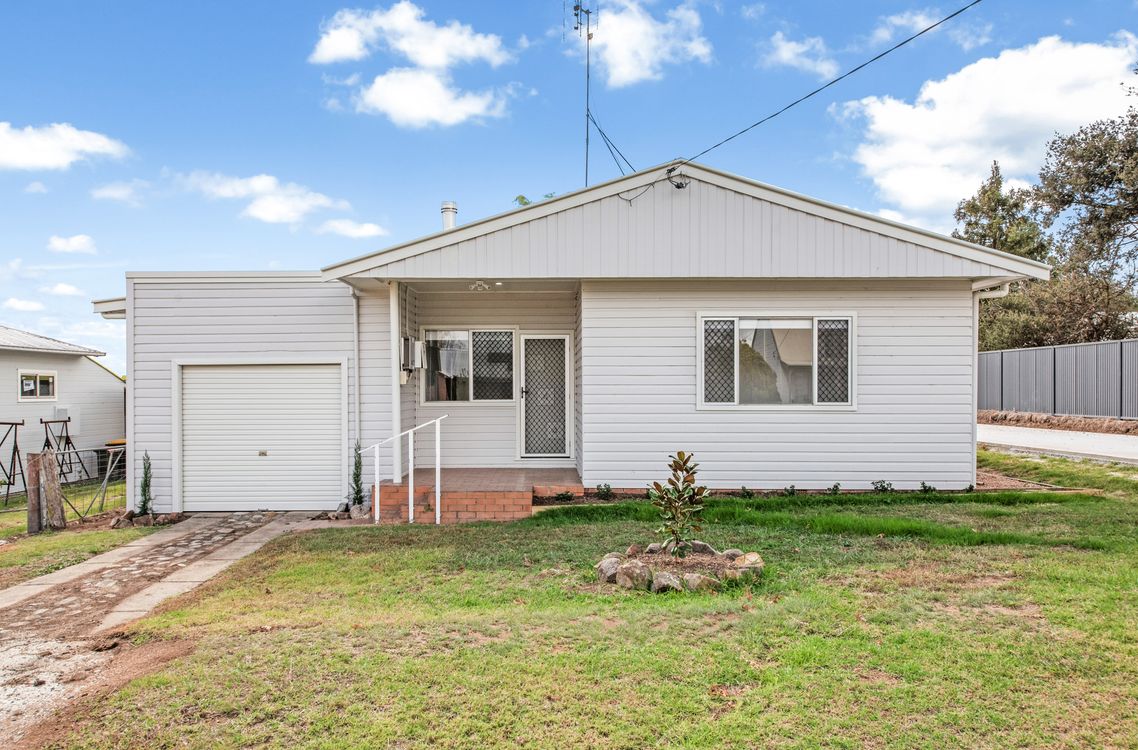 144 Petre Street, TENTERFIELD, NSW 2372