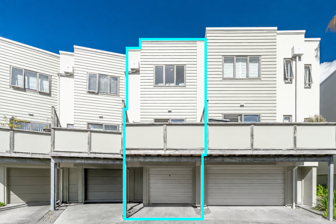 Exterior of 4/21 Hunters Park Drive, Three Kings
