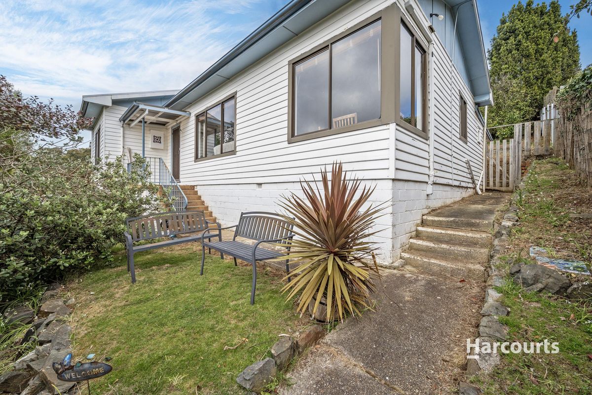 Emu Height 6 Wattle Avenue, EMU HEIGHTS, TAS 7320 - House for Sale - harcourts.net