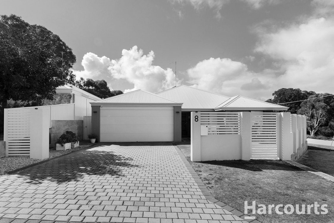 Image 1 - Property for sale - 8 Molokai Close, FALCON, WA 6210